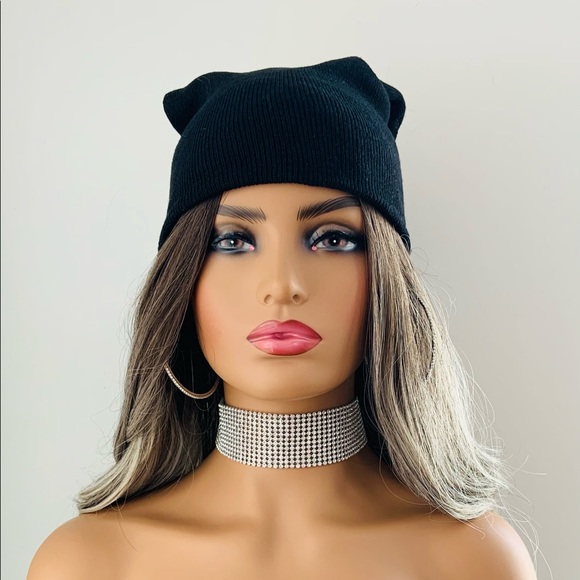 Easy to Wear Effortless Style 20” Ombre Ash Synthetic Wig - Picture 8 of 15